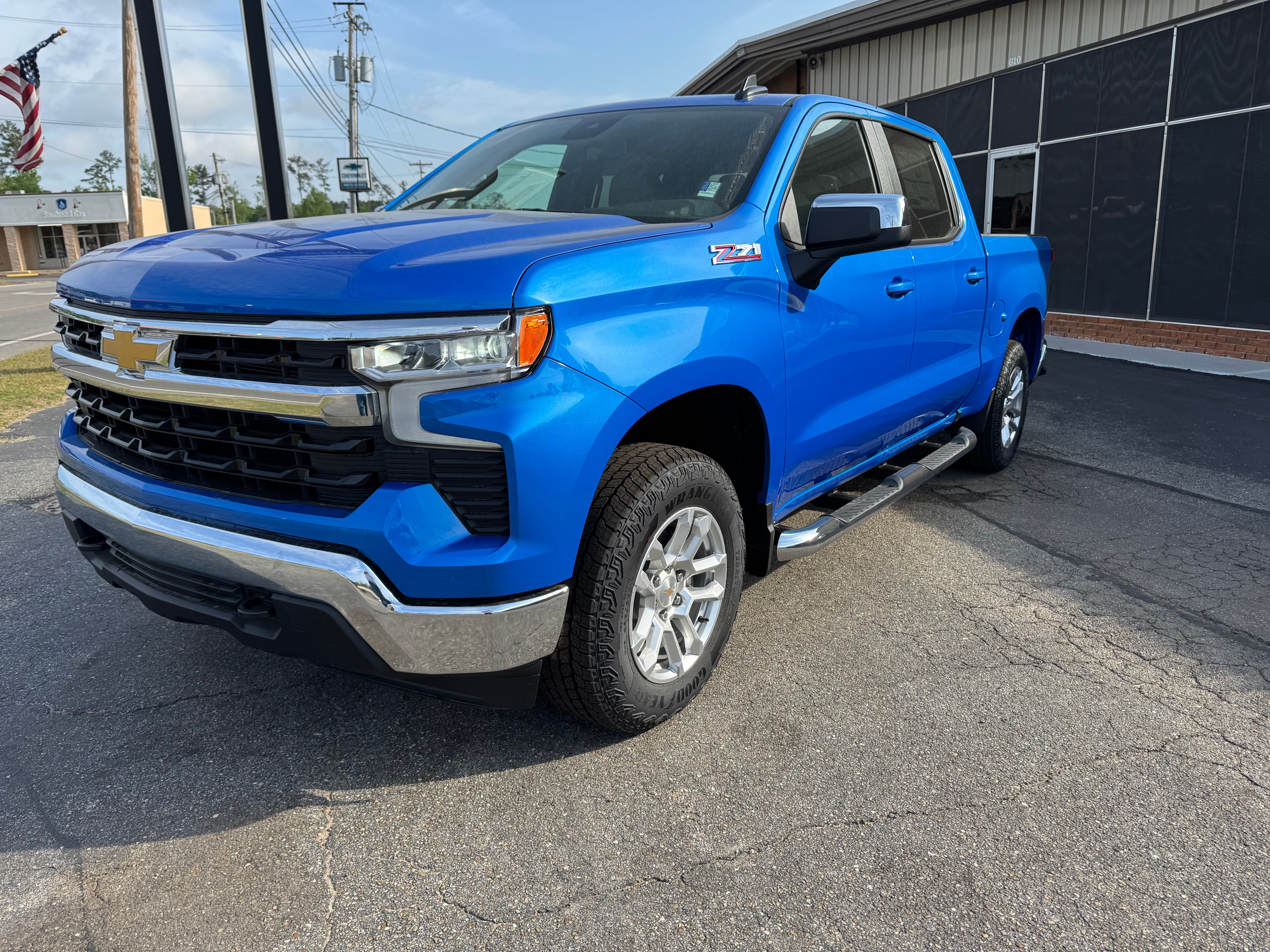 2025 Chevrolet Silverado 1500 LT