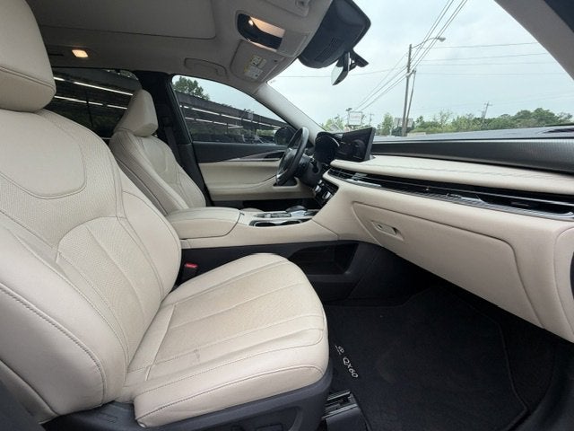 2024 INFINITI QX60 LUXE