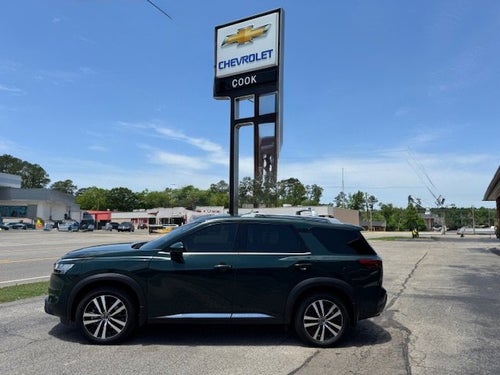 2024 Nissan Pathfinder Platinum