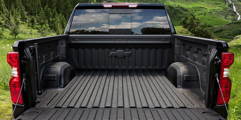 2022 Chevy Silverado 1500 back trunk